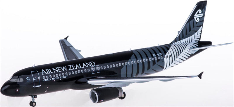 Hogan Air New Zealand Airbus A320 ZK-OJR 1:200 Diecast Model view 2