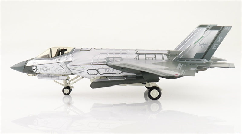 HOBBY MASTER F35C Lightning II JSF Mirror Coating XE-100/168733 US Navy August 2022 1:72 Aircraft Pre-built Model