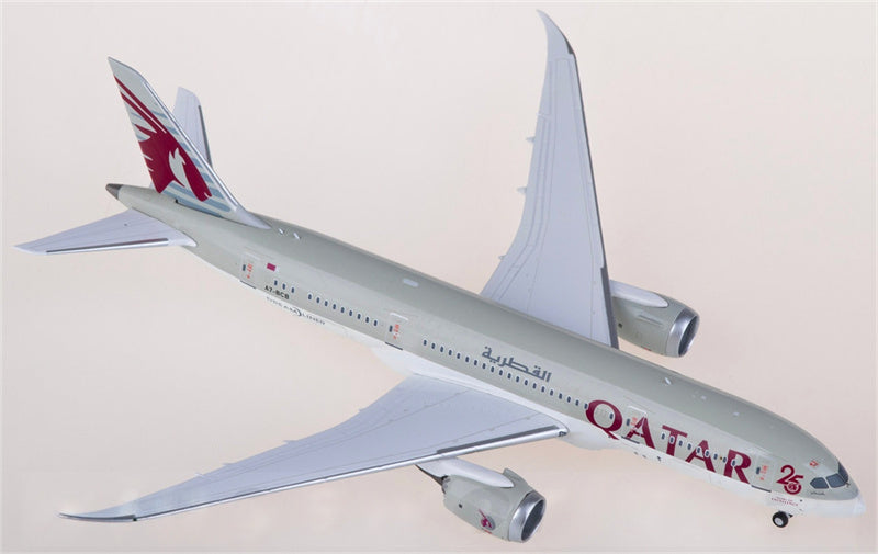 NG Models Qatar Boeing 787-8 Dreamliner A7-BCB 1:400 Diecast Model view 2