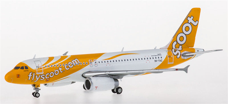 JC Wings Scoot Airbus A320 9V-TAZ 1:400 Diecast Model view 2