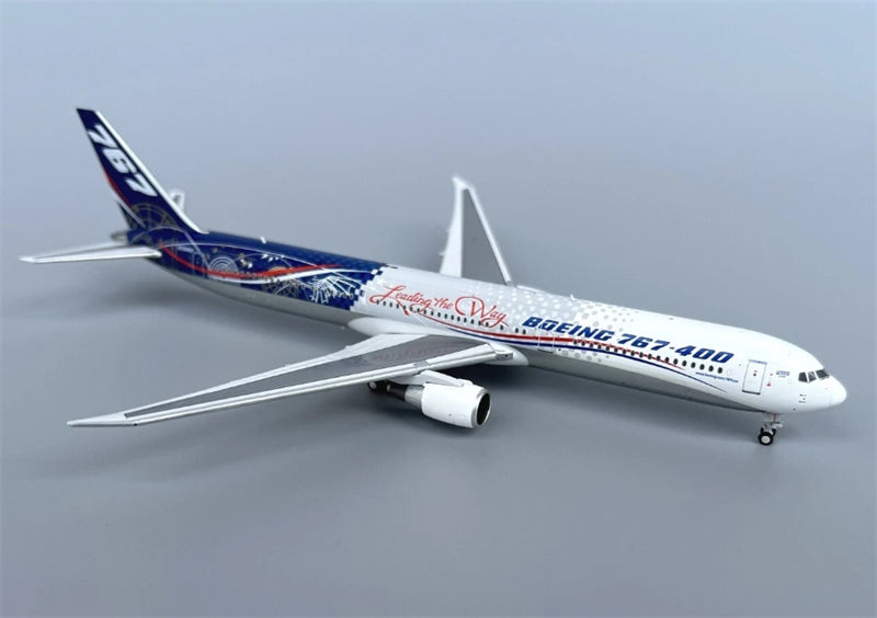 Patriot Boeing 767-400ER N76400 Leading the Way 1:400 Diecast Model view 1