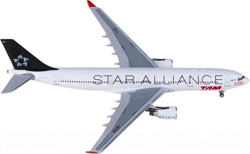NG Models TAM Airlines Airbus A330-200 PT-MVM Star Alliance 1:400 Diecast Model view 1