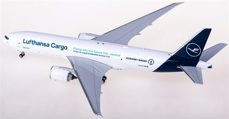 Phoenix Lufthansa Cargo Boeing 777-200F D-ALFK 1:400 Airplan Diecast Model view 4