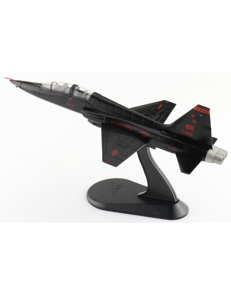 HOBBY MASTER Beale AFB T-38A USAF 1st RS/9th RW 1:72 Model 2006  Talon 65-10342