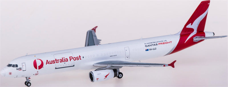NG Models Qantas Freight Airbus A321P2F VH-ULD 1:400 Diecast Model view 1