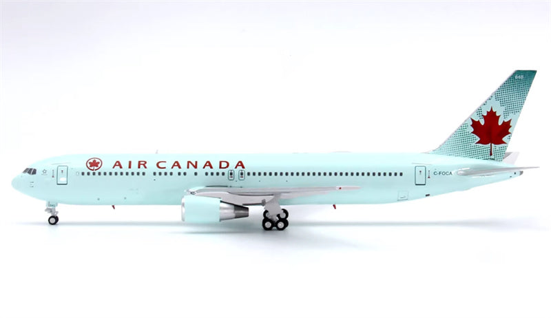 C Air Canada Boeing 767-300ER C-FOCA 1:400 Diecast Model view 2