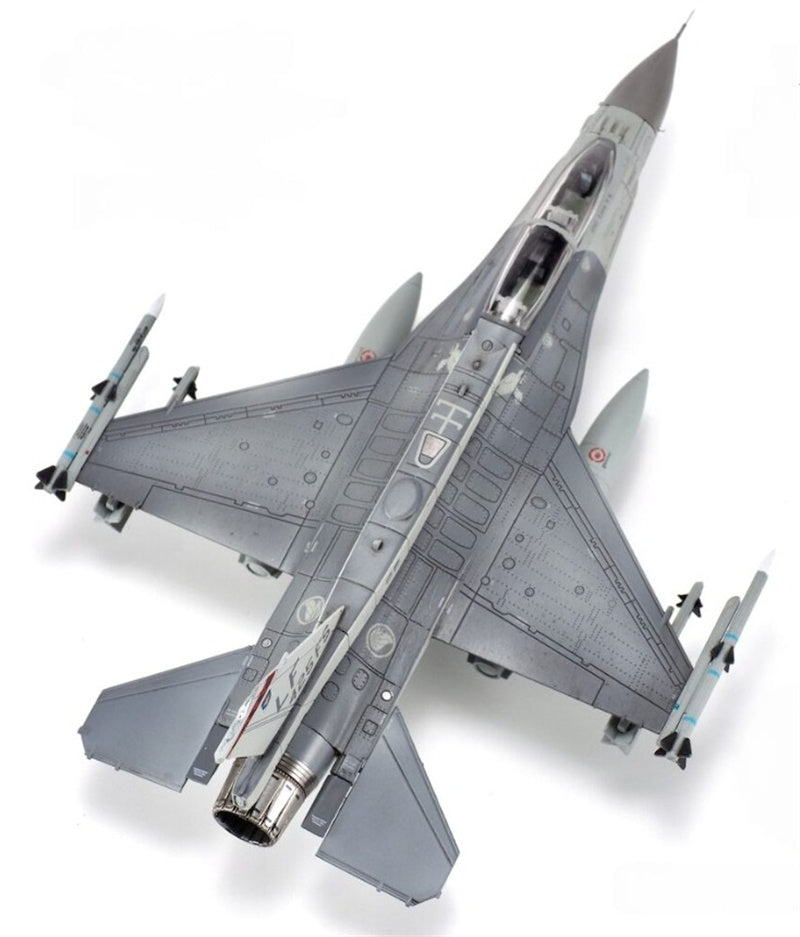 Calibre Wings F-16D RSAF 425th FS Luke AFB 96-5035 1:72 Airplane Pre-built Model
