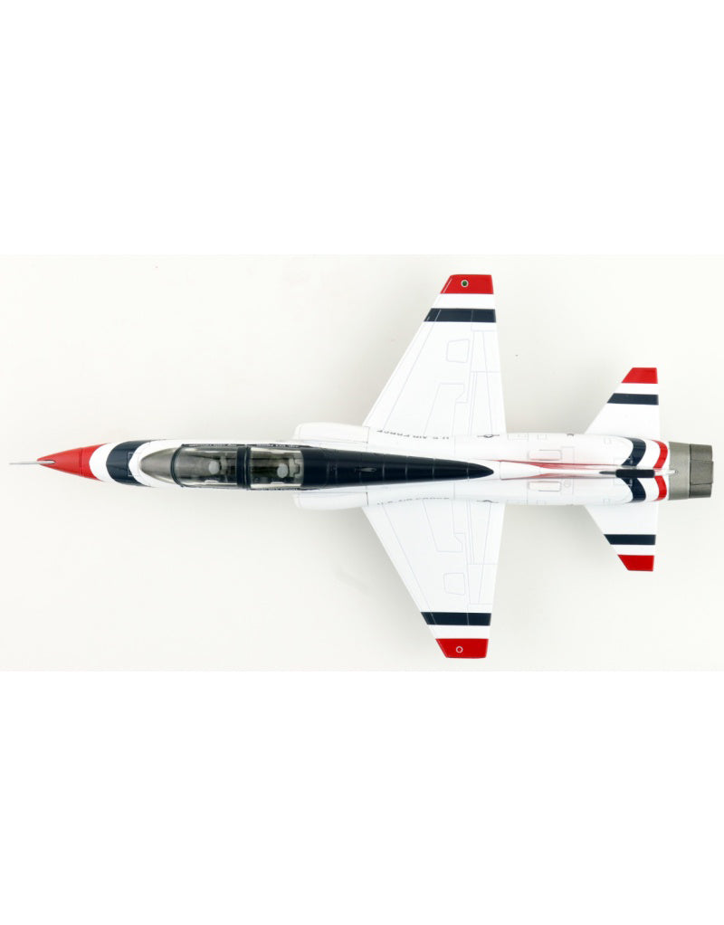 HOBBY MASTER US Air Force T-38  1:72 Model 1970  Thunderbirds #1