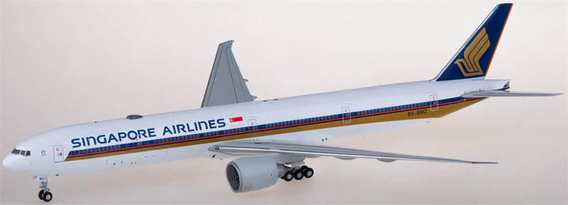 JC Wings Singapore Airlines Boeing 777-300ER 9V-SWZ 1:200 Diecast Model view 3