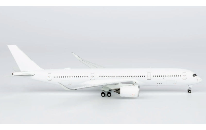 NG Models 1:400 A350-900 DIECAST Model
