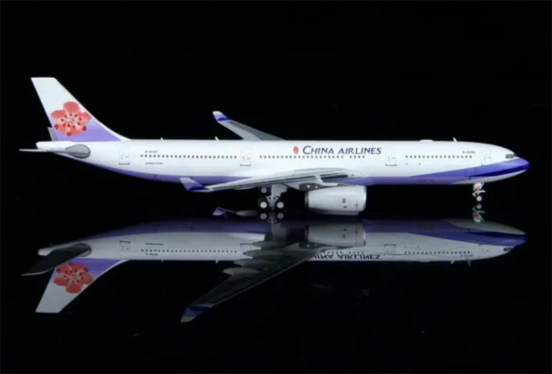 Kylin Model 1:400 China Airlines Airbus A330-300 B-18392  DIECAST Model