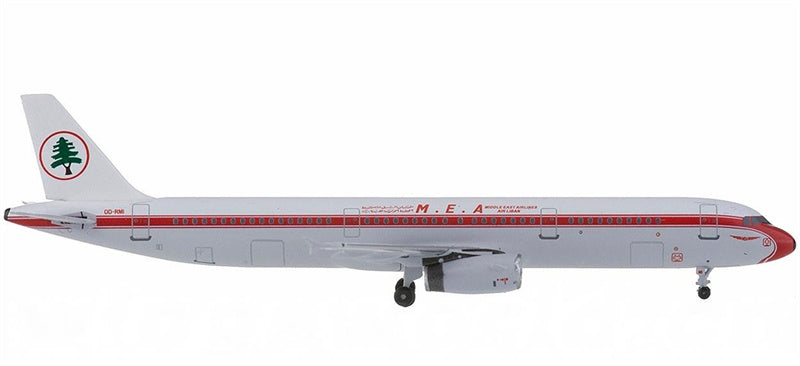 AeroClassics Middle East Airlines Airbus A321 OD-RMI 1:400 Model view 2