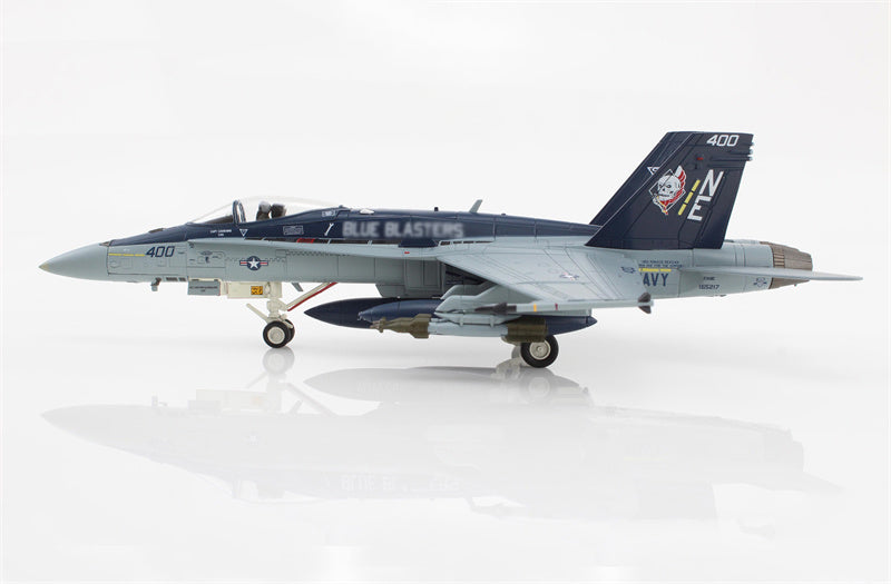 HOBBY MASTER McDonnell Douglas F/A-18C 165217/NE-400 VFA 34 2015 1/72 Aircraft Pre-built Model