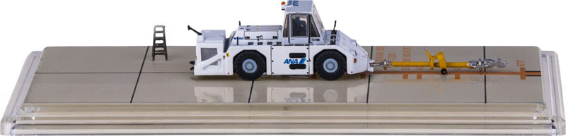 JC Wings ANA Komatsu WT250E Towing Tractor 1:200 Accessory Model view 2