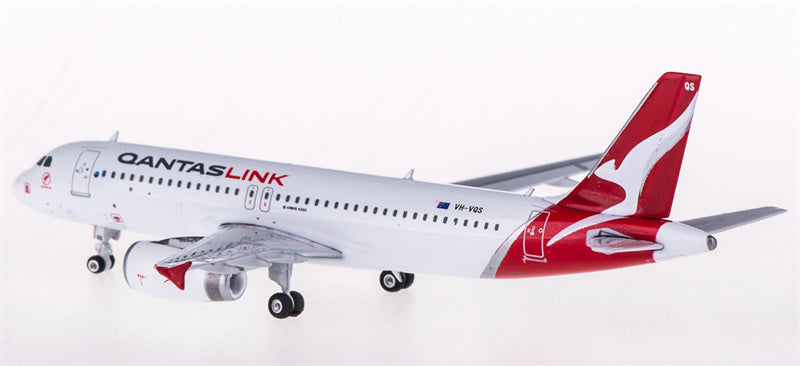 Phoenix Qantas Airbus A320 VH-VQS 1:400 Diecast Model view 3