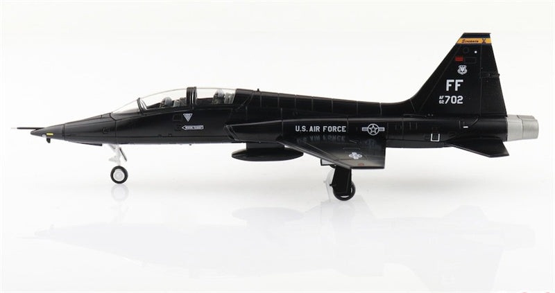 HOBBY MASTER T38A Talon 62-3702 7th FTS Hampton Langley AFB 2023 1:72 Aircraft Pre-built Model