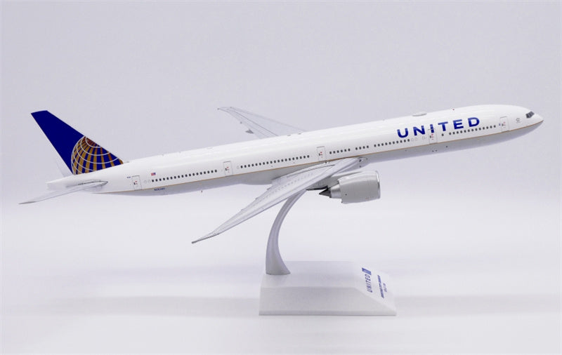 JC Wings United Airlines Boeing 777-300ER N2534U 1:200 Diecast Model view 2