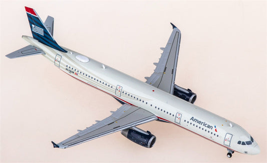 Geminijets 1:400 American Airlines Airbus A321 N578UW Diecast Model view 1