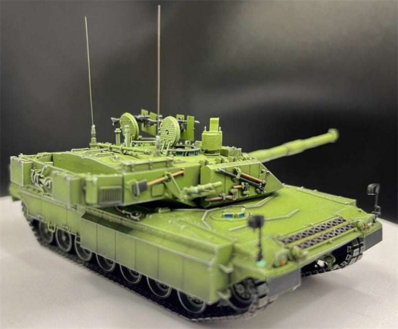 AM Italian Ram main battle tank C1 PSO type with additional armor 1:72 Tank Pre-built Model