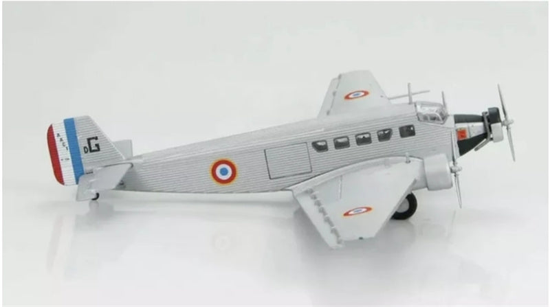 Hobby Master Ju 52 Junkers Armee de l'Air Bach Mai Indochina April 1950 1:144 Airplane Pre-built Model