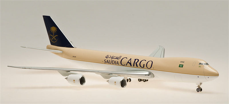 Hogan Saudi Cargo Boeing 747-8F HZ-AI4 1:400 Diecast Model view 2