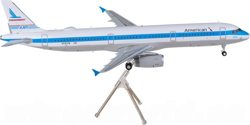 Geminijets American Airlines Airbus A321 N581UW 1:200 Diecast Model view 1