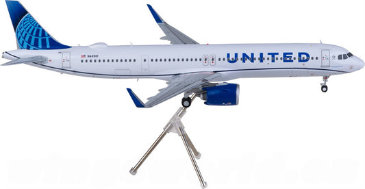 Geminijets United Airlines Airbus A321neo N44501 1:200 Diecast Model view 1