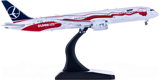 JC Wings LOT Boeing 787-9 SP-LSC Flaps Down Proud of POLAND's Independence 1:400 Diecast Model view 1
