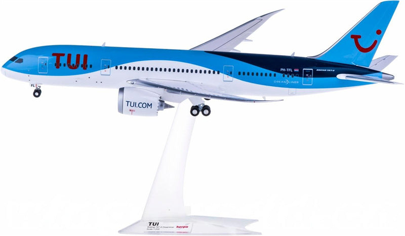 Herpa TUI Airways Boeing 787-8 PH-TFL 1:200 ABS Model view 4