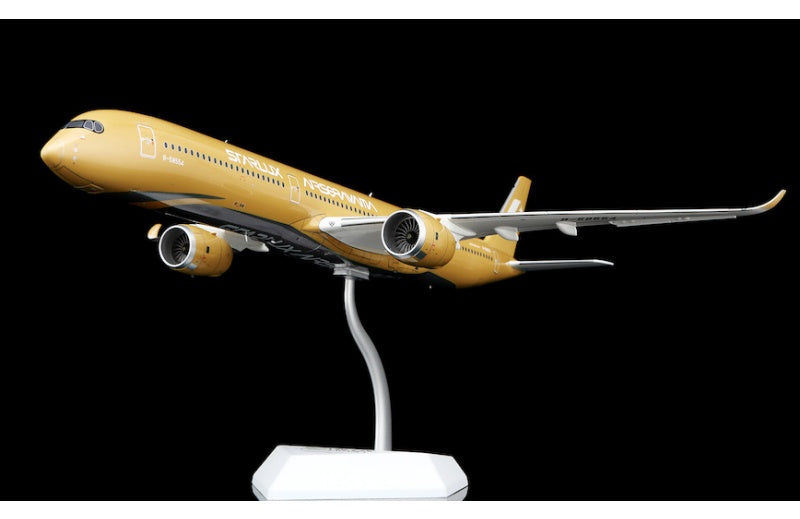 SQ Wings 1:200 Starlux Airlines A350-1000 B-58554 Standard Edition DIECAST Model