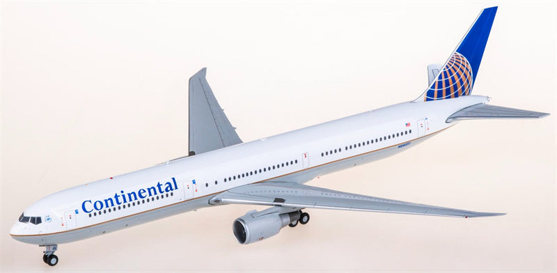 JC Wings 1:200 Continental Airlines Boeing 767-400ER N66051 Diecast Model view 2
