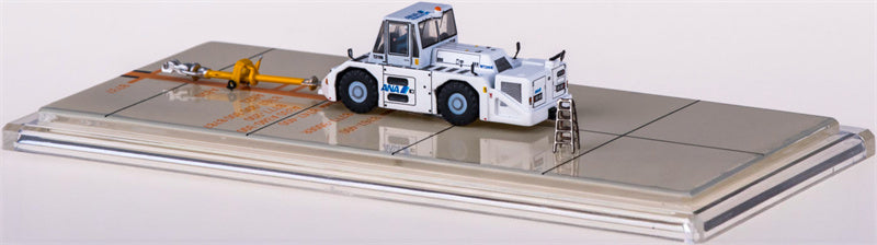 JC Wings ANA Komatsu WT250E Towing Tractor 1:200 Accessory Model view 3