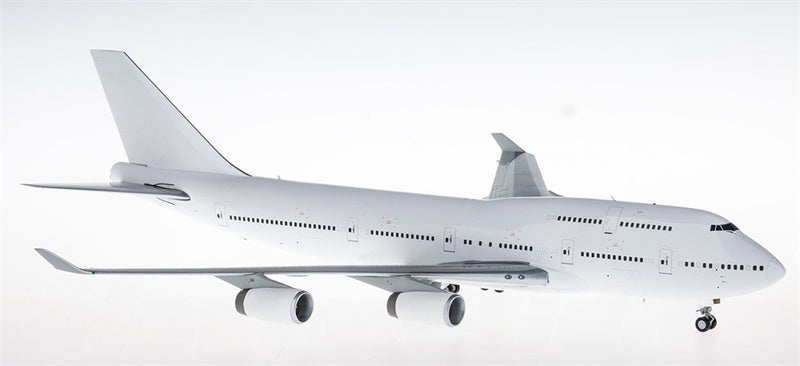 JC Wings Boeing 747-400 RR Engine Blank 1:200 Diecast Model view 4