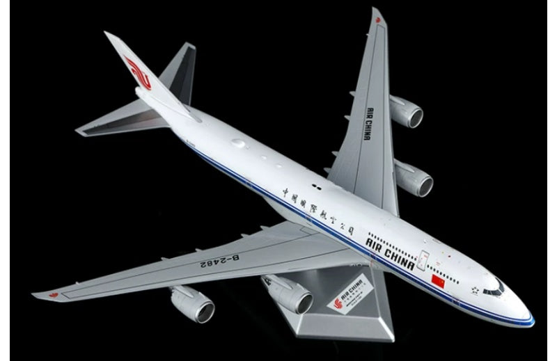 SQ Wings 1:200 Air China B747-8I B-2482 Standard Edition DIECAST Model