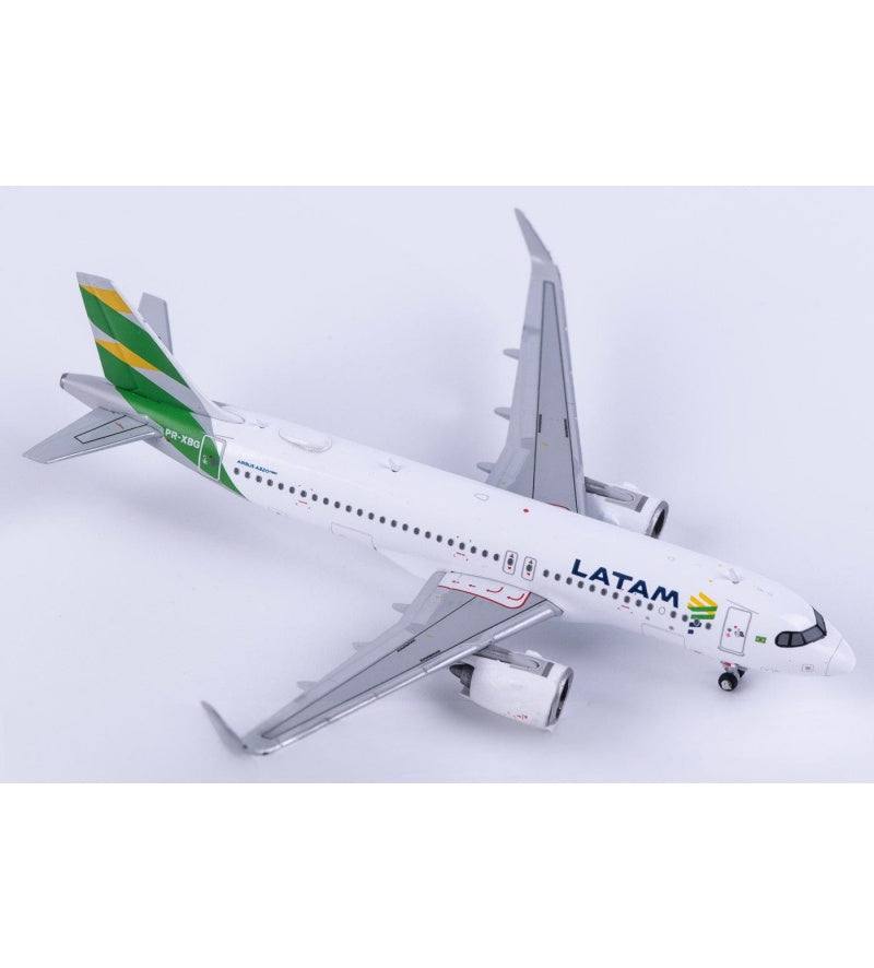 JC Wings 1:400 LATAM Airlines Airbus A320neo PR-XBG  DIECAST Model