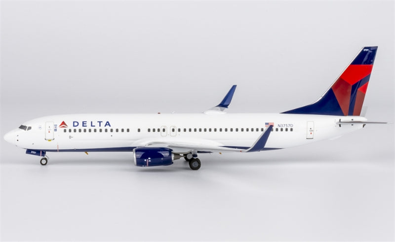 NG Models Delta Air Lines Boeing 737-800 N3757D 1:200 Diecast Model view 4