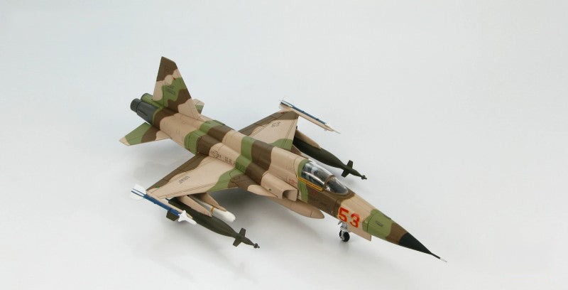 HOBBY MASTER USAF / Alconbury AB England F-5E 527th Aggressor Sqn. 1:72 Model 1976-1978   Red 53 / 74-1553