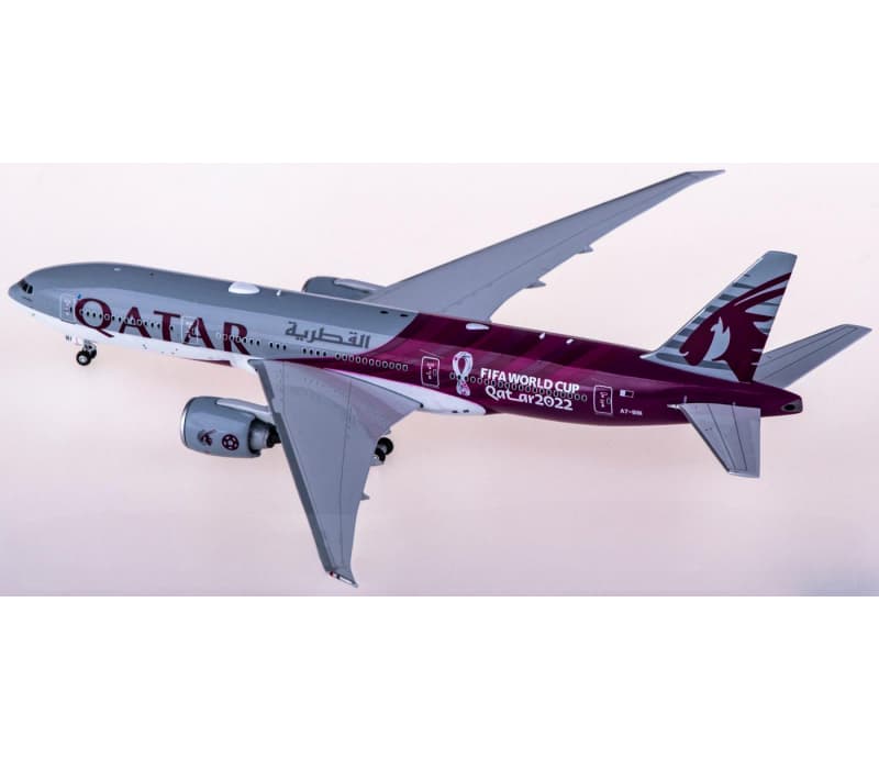 Phoenix Qatar Boeing 777-200LR A7-BBI 1:400 Aircraft Pre-built  Airliner Model Display