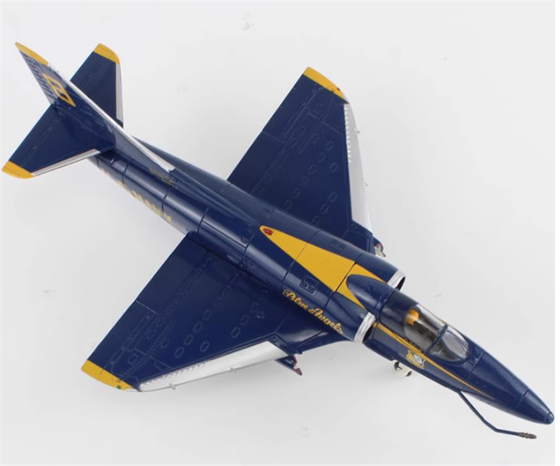 HOBBY MASTER A-4E No. 8 airplane US Navy Tokushima Aibase 2008 "Dr Nakanishi" 1/72 Aircraft Pre-built Model