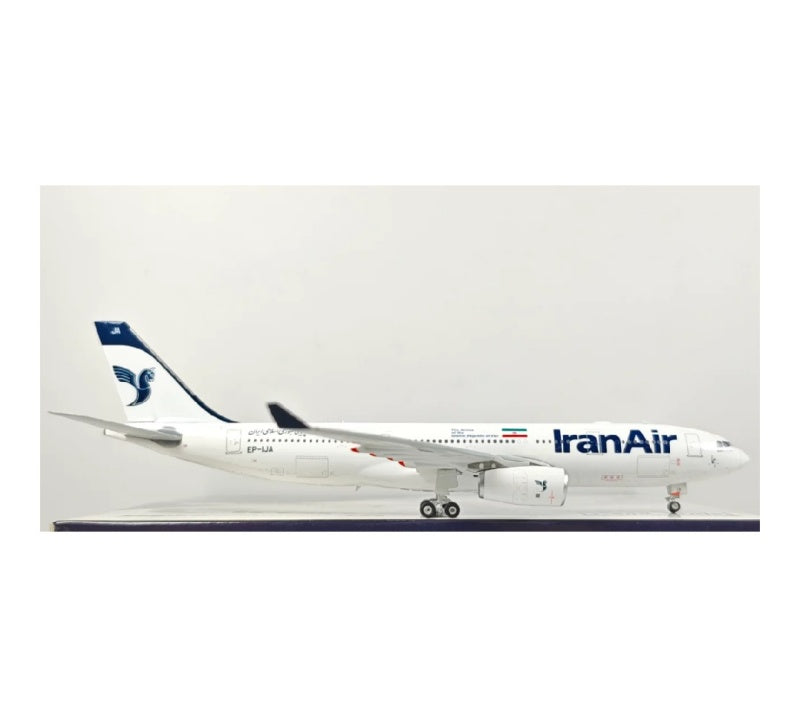 Phoenix 1:400 Iran Air Airbus A330-200 EP-IJA  DIECAST Model