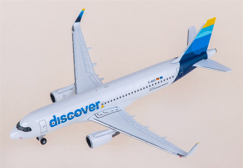 Herpa Discover Airlines Airbus A320 D-AIUS 1:500 Diecast Model view 1