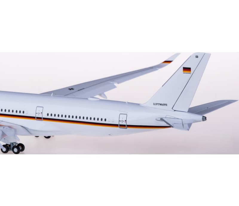 JC Wings Luftwaffe Airbus A350-900ACJ 10+03 Flaps down 1:200 Aircraft Pre-built  Airliner Model Display