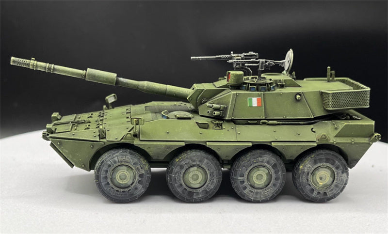 AM Italian Centaur 120mm/L45 smoothbore wheeled tank 1:72 Tank Pre-built Model