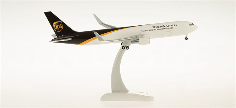 Hogan UPS Boeing 767-300F 1:200 ABS Model view 3