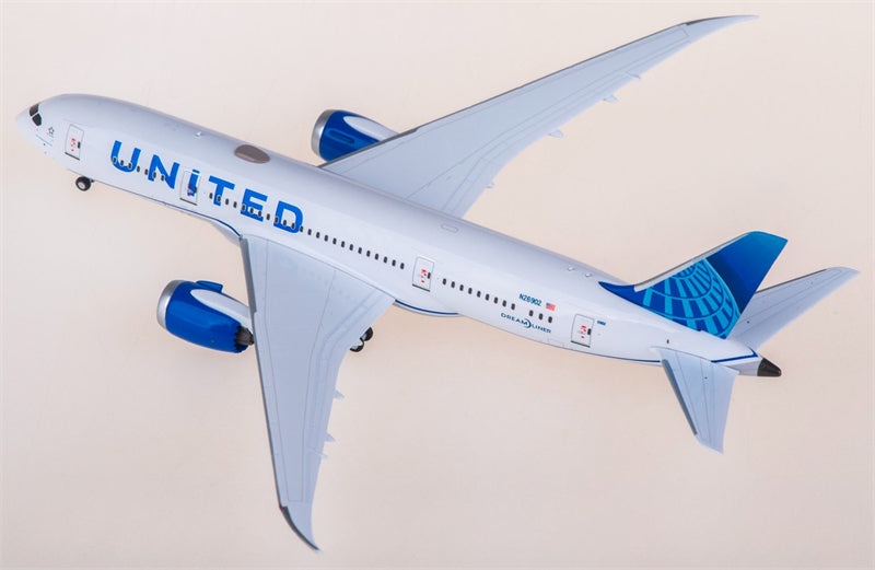 NG Models 1:400 United Airlines Boeing 787-8 Dreamliner N26902 Model