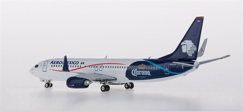 Phoenix Aeromexico Boeing 737-800 N861AM corona 1:400 Diecast Model view 4