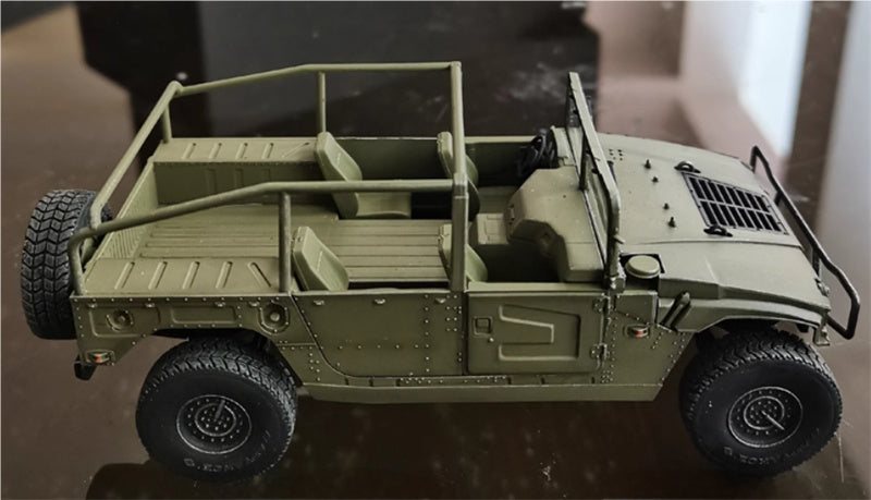 ARTISAN Chinese Army Warrior Off road Vehicle 1:35 Tank Pre-built Model