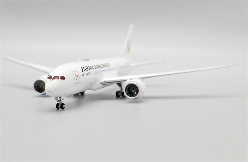 JC Wings Japan Airlines Boeing 787-8 JA835J 1:400 Diecast Model view 4