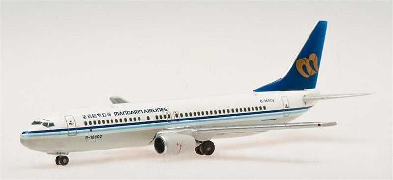 Hogan Mandarin Airlines for Boeing 737-800 B-16802 1:500 Airplane Pre-built  Airliner Model Display