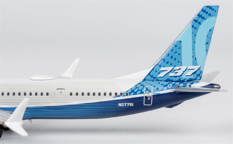 NG Models Boeing 737 MAX 10 N27751 1:400 Diecast Model view 4